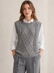 Cozy Cable Knit Sweater Vest for Women with Round Neck Sleeveless Diamond Relaxed Style