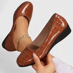 Comfortable Ballet Flats for Women with Round Toe Croc Leather Slip On Orthopedic Style