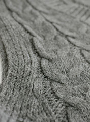 Cozy Cable Knit Sweater Vest for Women with V Neck Sleeveless Relaxed Oversized Style