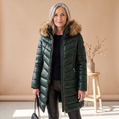 Cozy Green Puffer Coat for Women with Faux Fur Collar Quilted Long Sleeve Longline Winter Style