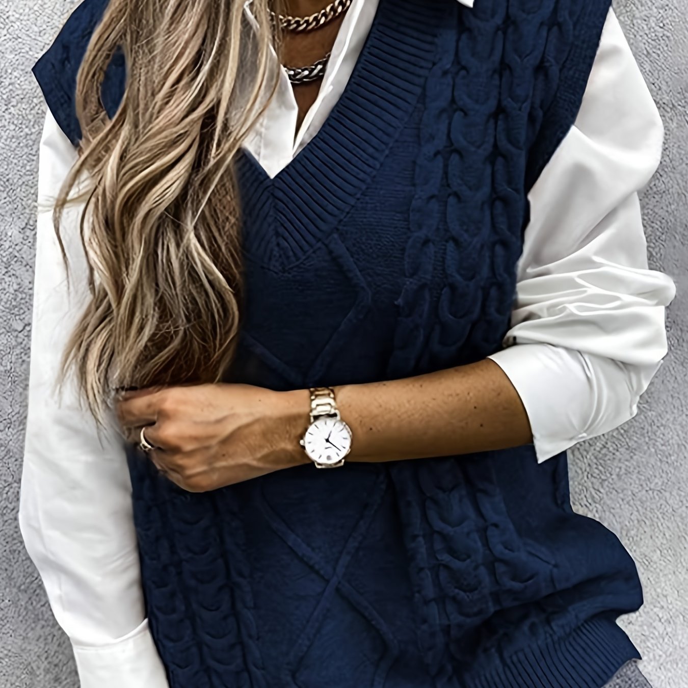 Cozy Cable Knit Sweater Vest for Women with V Neck Sleeveless Oversized Relaxed Style