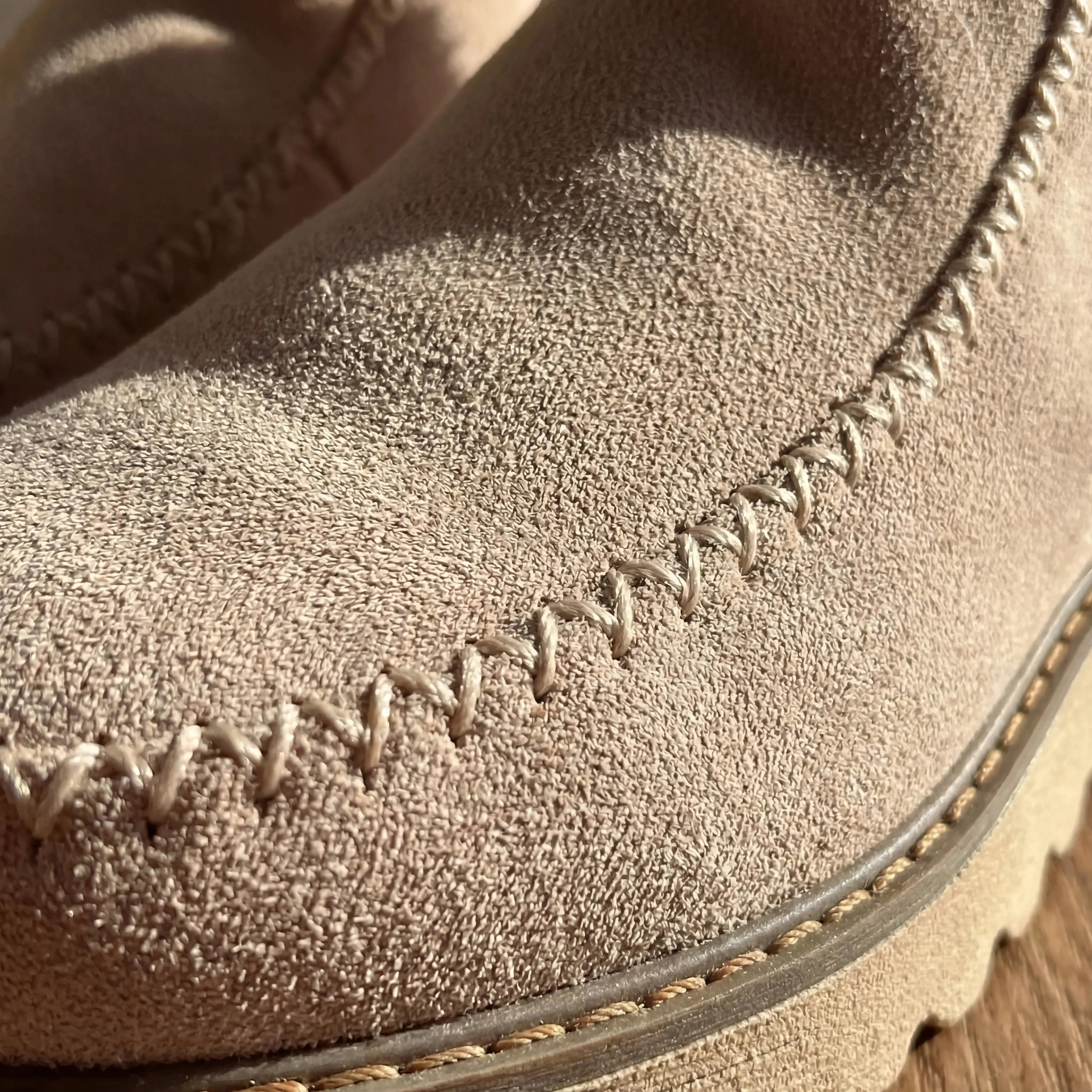 Women's Suede Fur-Lined Ankle Winter Snow Boots Slip-On Moccasin Warm Platform