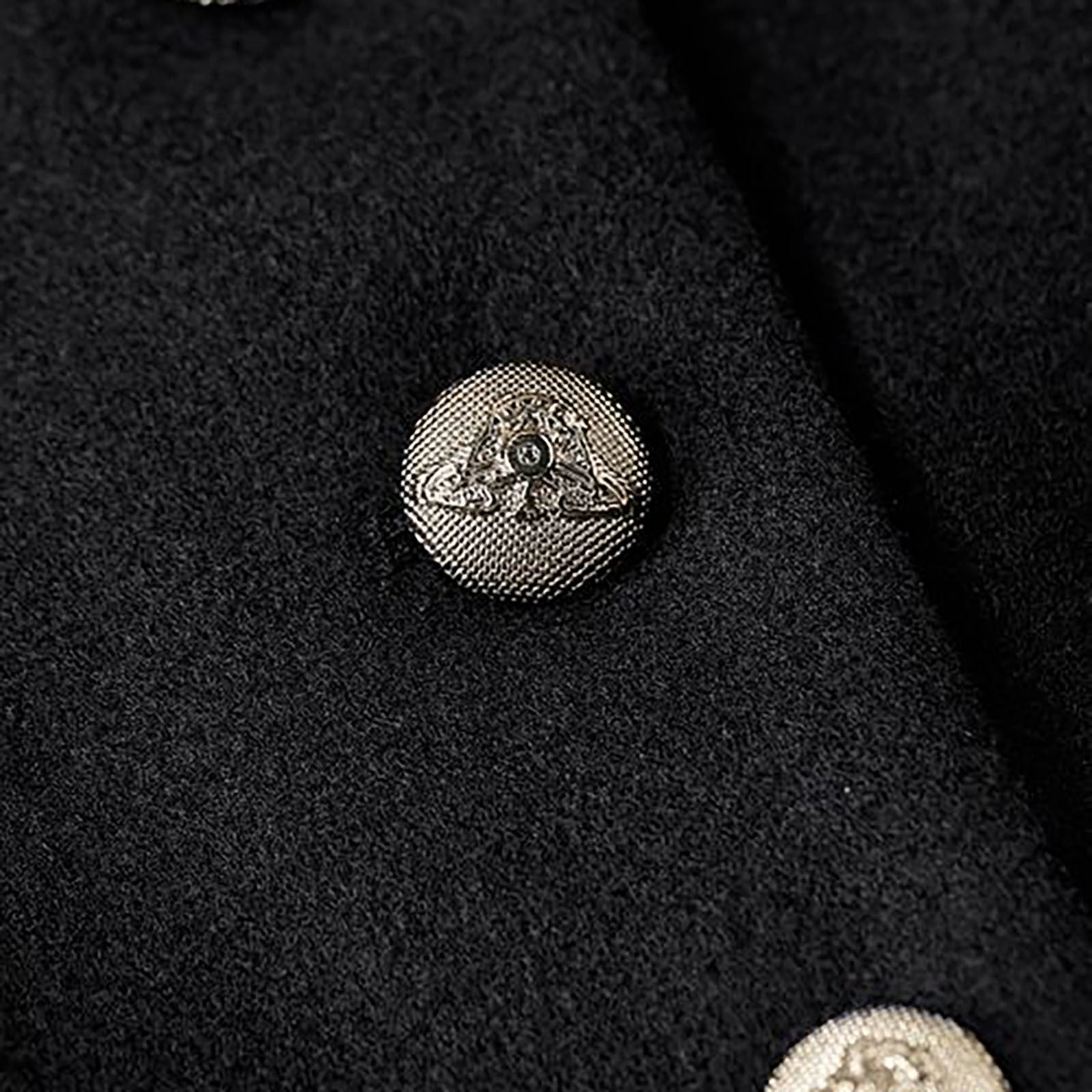 Elegant Wool Winter Coat for Women with Notched Lapel Long Sleeve Button Front Tailored Style