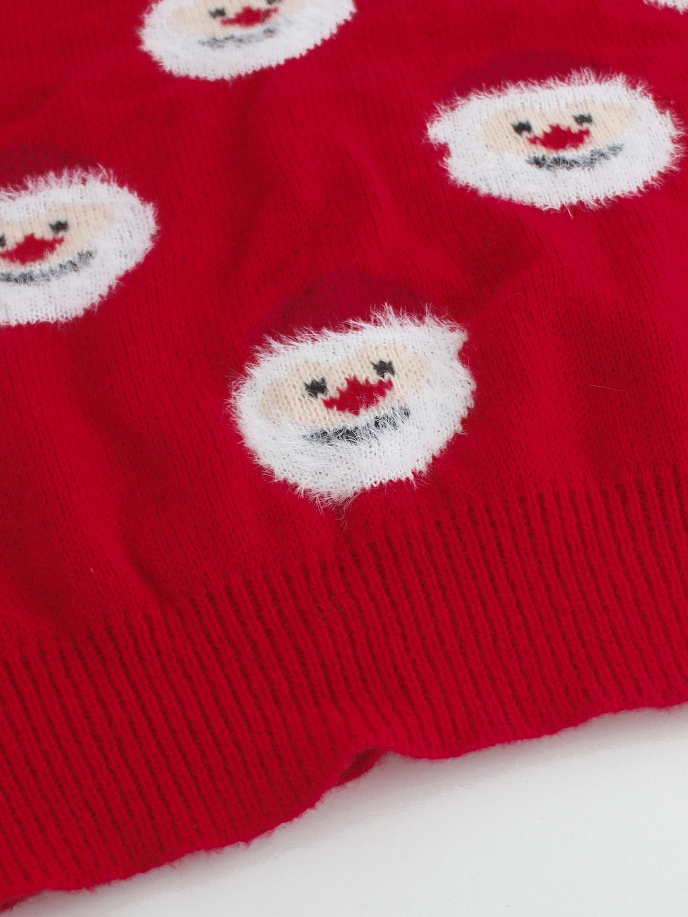 Comfortable Red Santa Print Christmas Sweater for Women with Crew Neck Long Sleeve Oversized Knit Style