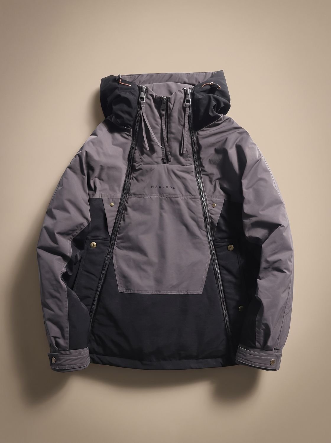 Cozy Colorblock Anorak Jacket for Men with Hooded Collar Long Sleeve Half-Zip Windbreaker Style