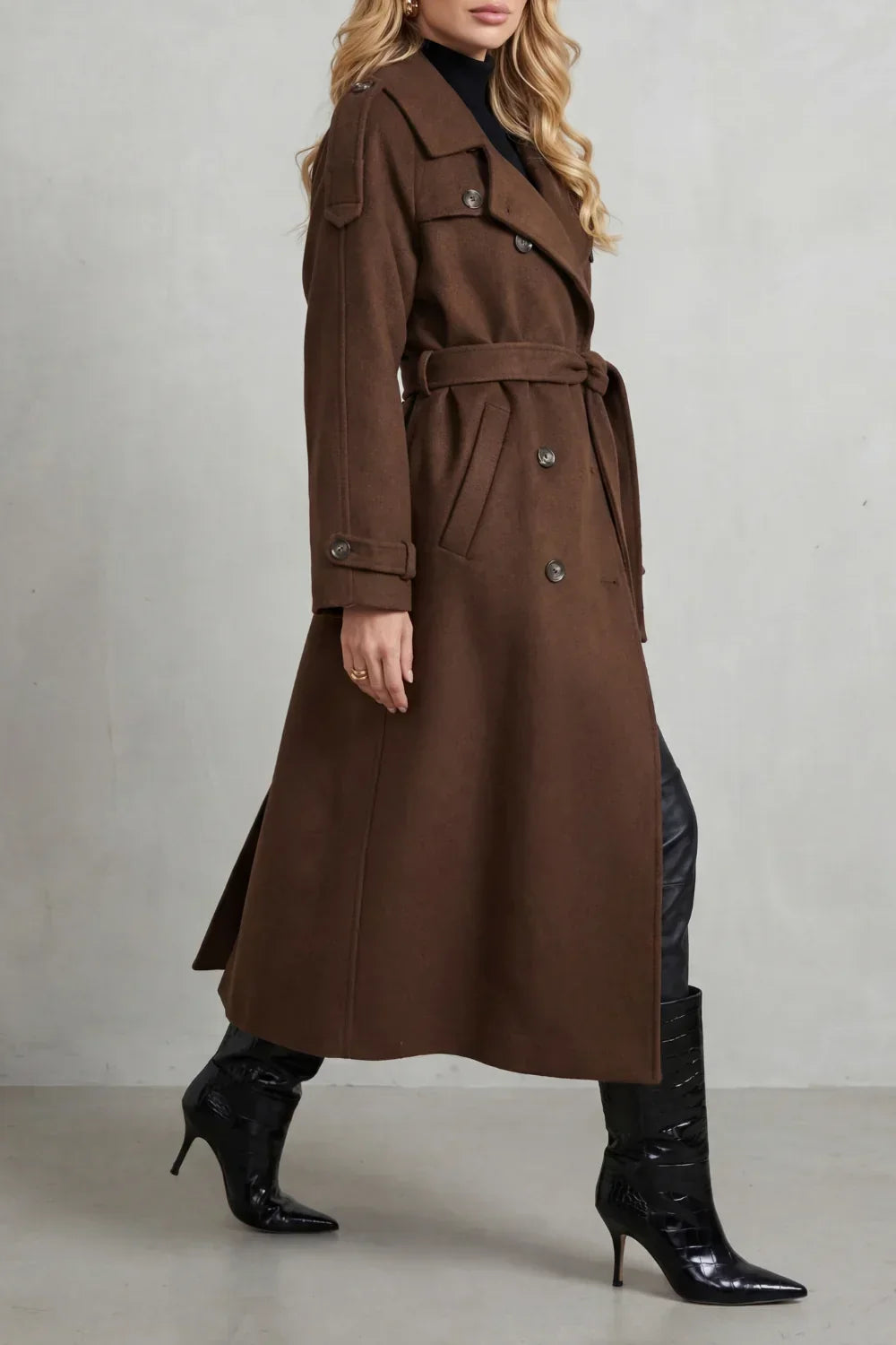 Effortless Brown Winter Trench Coat for Women with Notched Lapel Long Sleeve Double Breasted Oversized Style