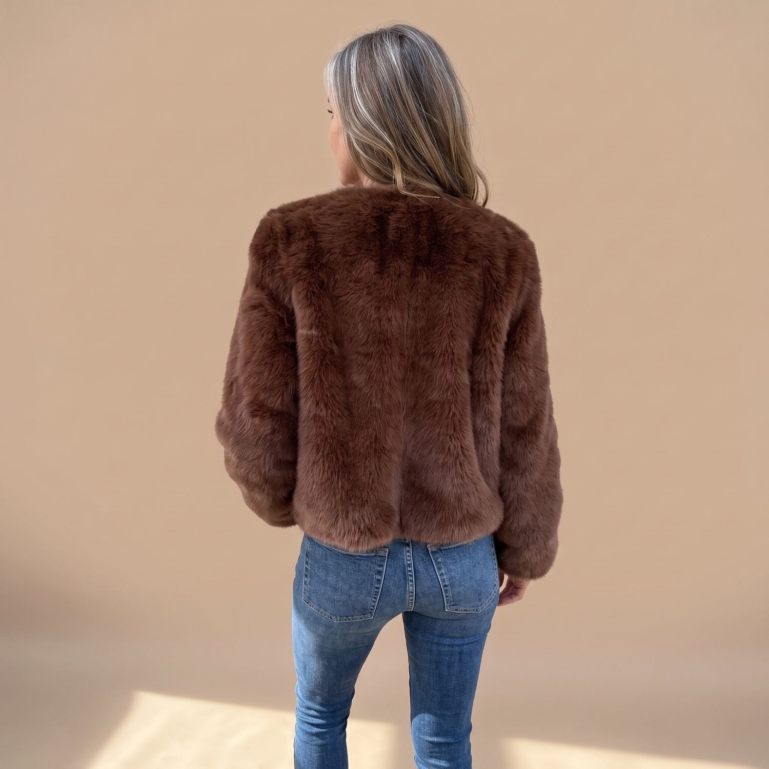 Chic Black Faux Fur Jacket for Women with Zip Up Long Sleeve Cropped Fluffy Winter Style