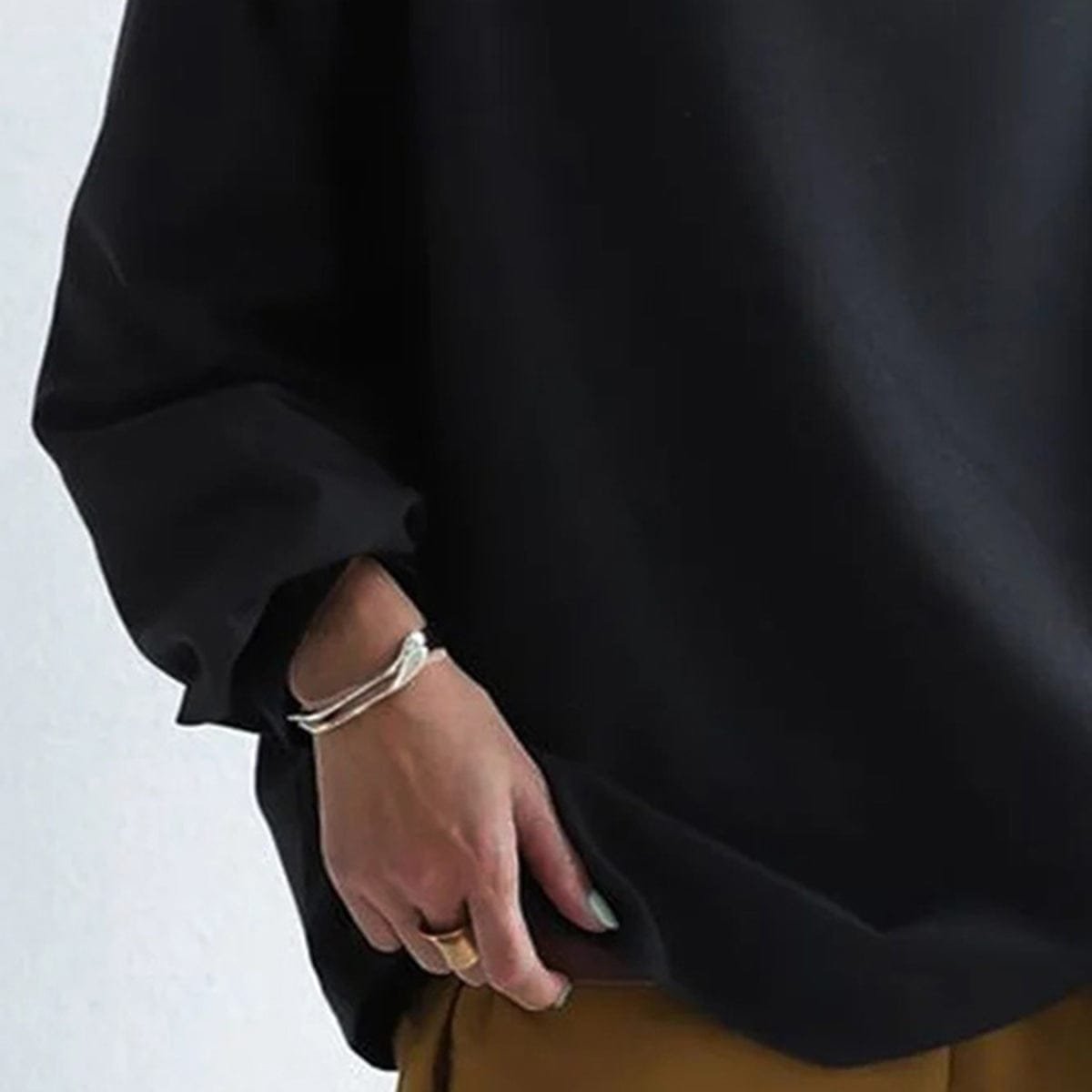 Cozy Black Oversized Sweater for Women with Mock Neck Long Sleeve Relaxed Knit Pullover Style