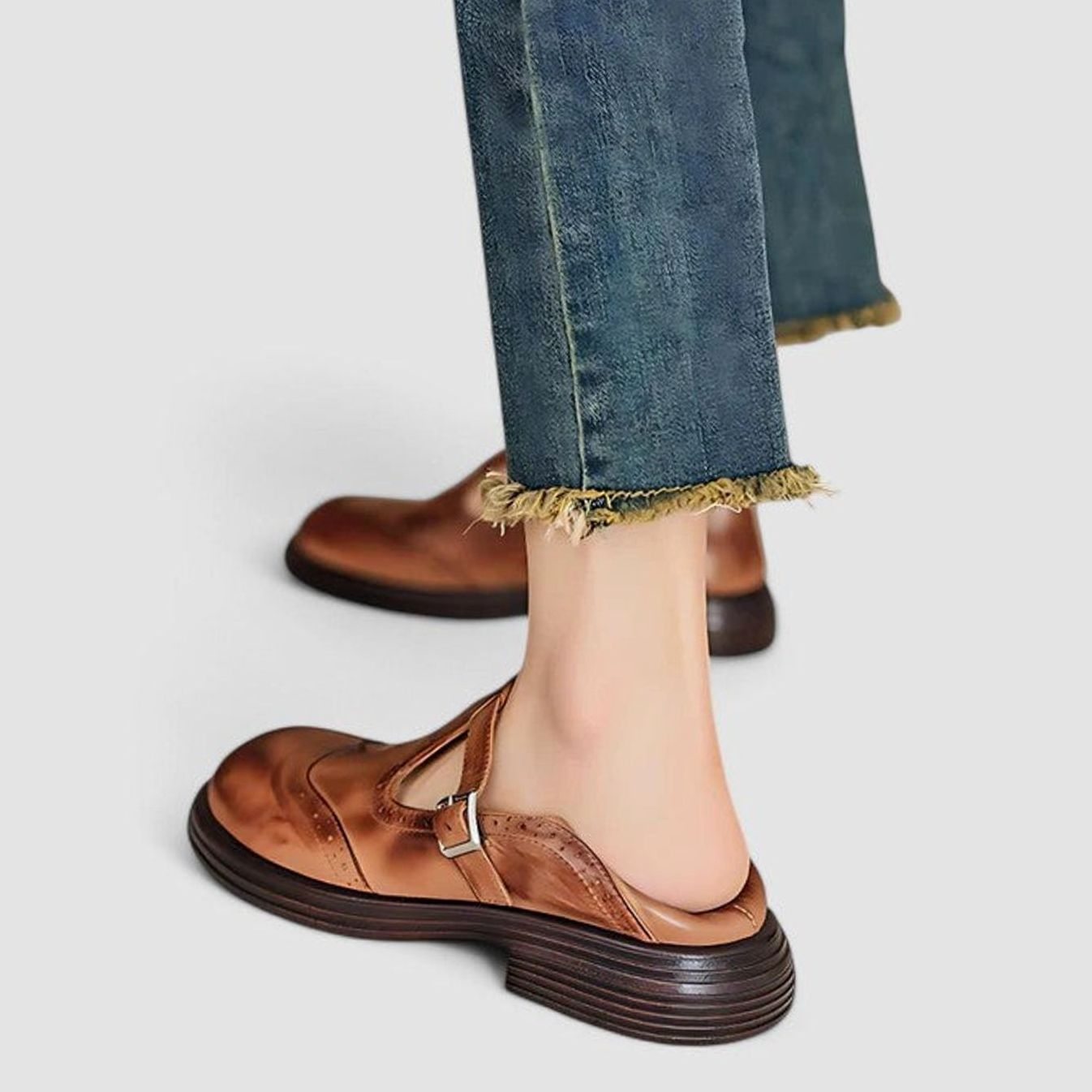 Chic Leather Brogue T-Strap Flats for Women with Buckle Wingtip Round Toe Mary Jane Style