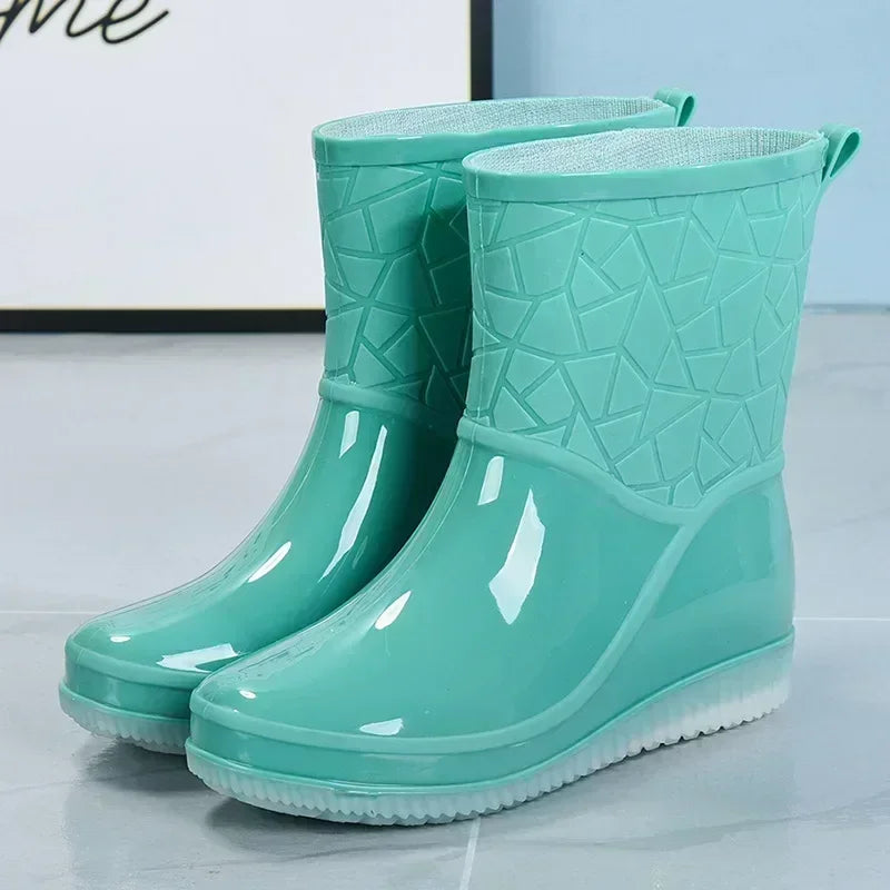 Stylish Textured Rain Boots for Women with Waterproof Pull Tab Mid Calf Style